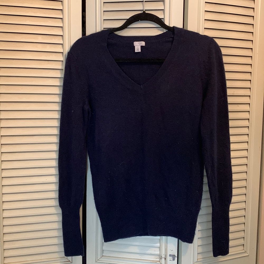 Cashmere vneck sweater